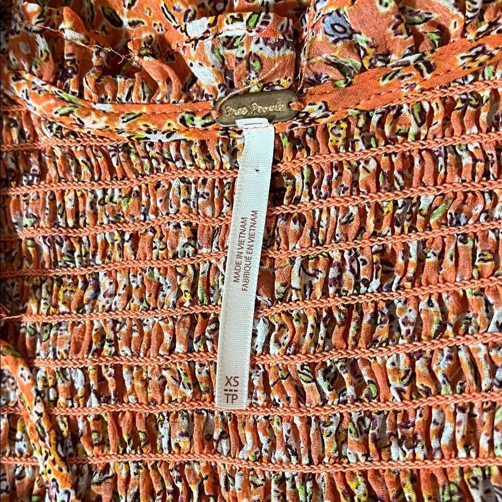 Free People Lela Floral Smocked Ruffle Blouse in Coral Sz XS - Picture 7 of 9